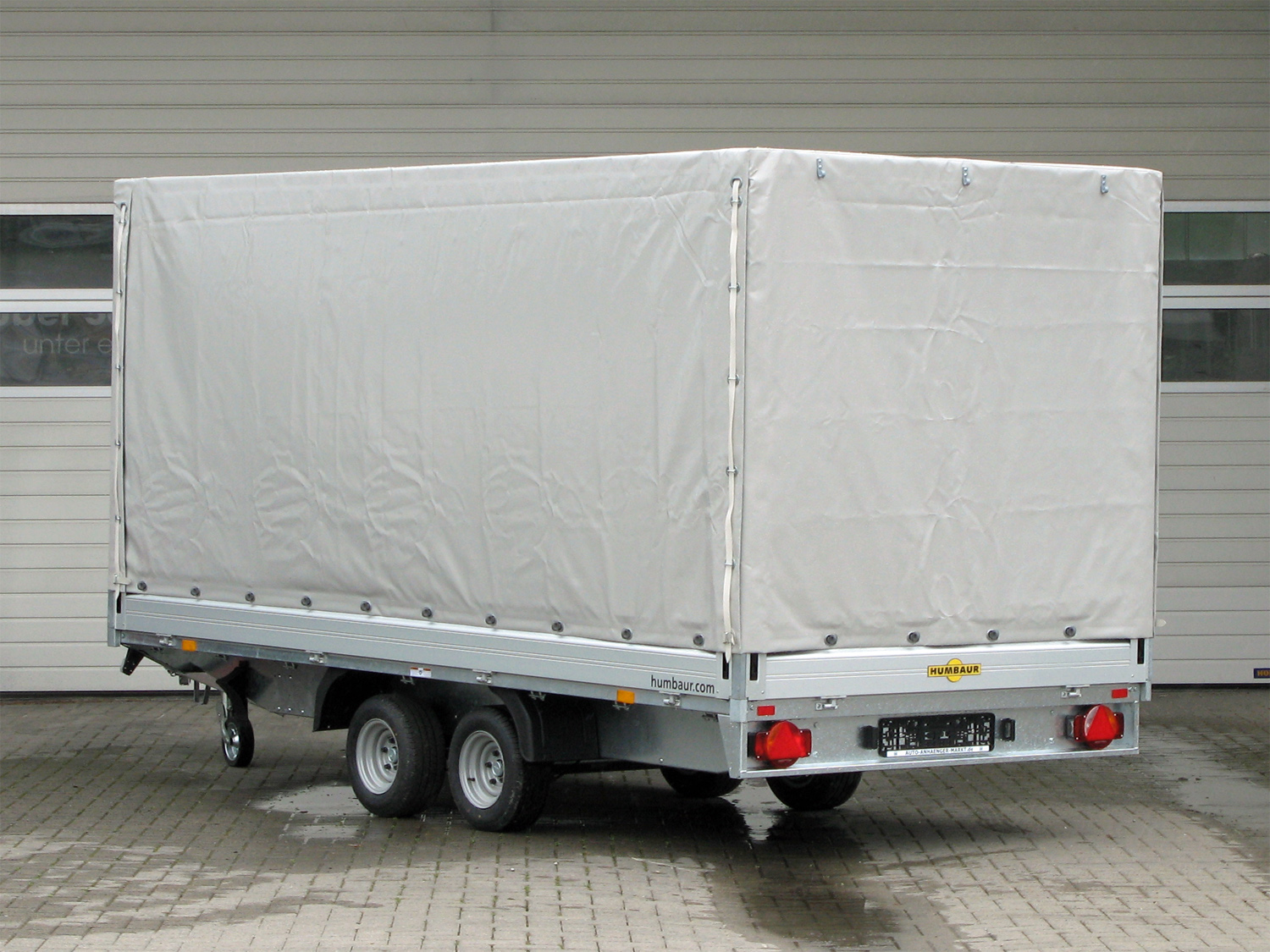 HUMBAUR HN254118 Sonderpreis | Planenaufbau 1800 mm