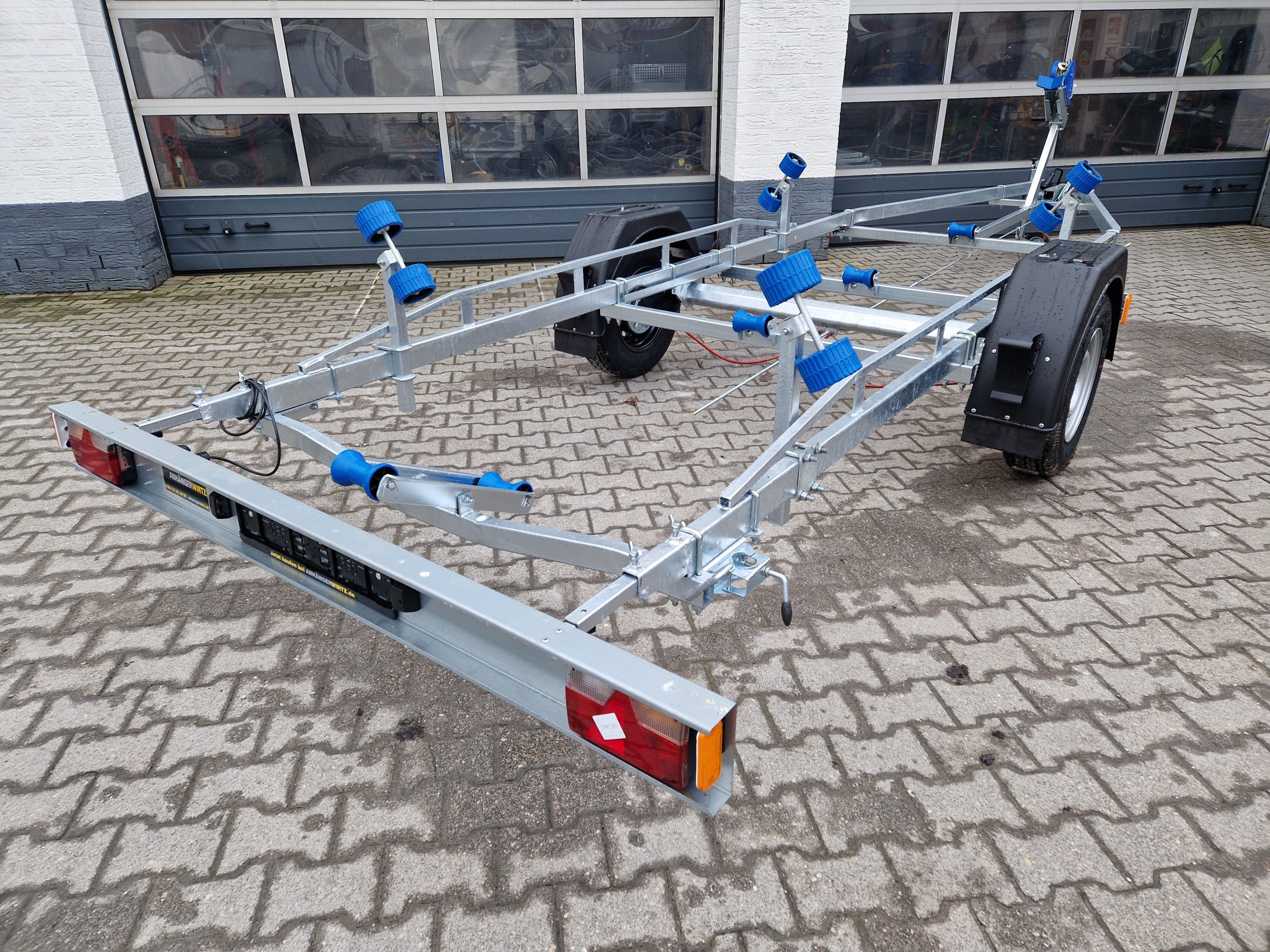 Neptun Bootstrailer Navy GN 231 1300 mit Winde 1300kg Neu