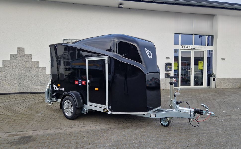 Debon Cargo 1300 300x152x168cm black Seitentür Alufelgen silver Pullman II 100km/H 1300kg